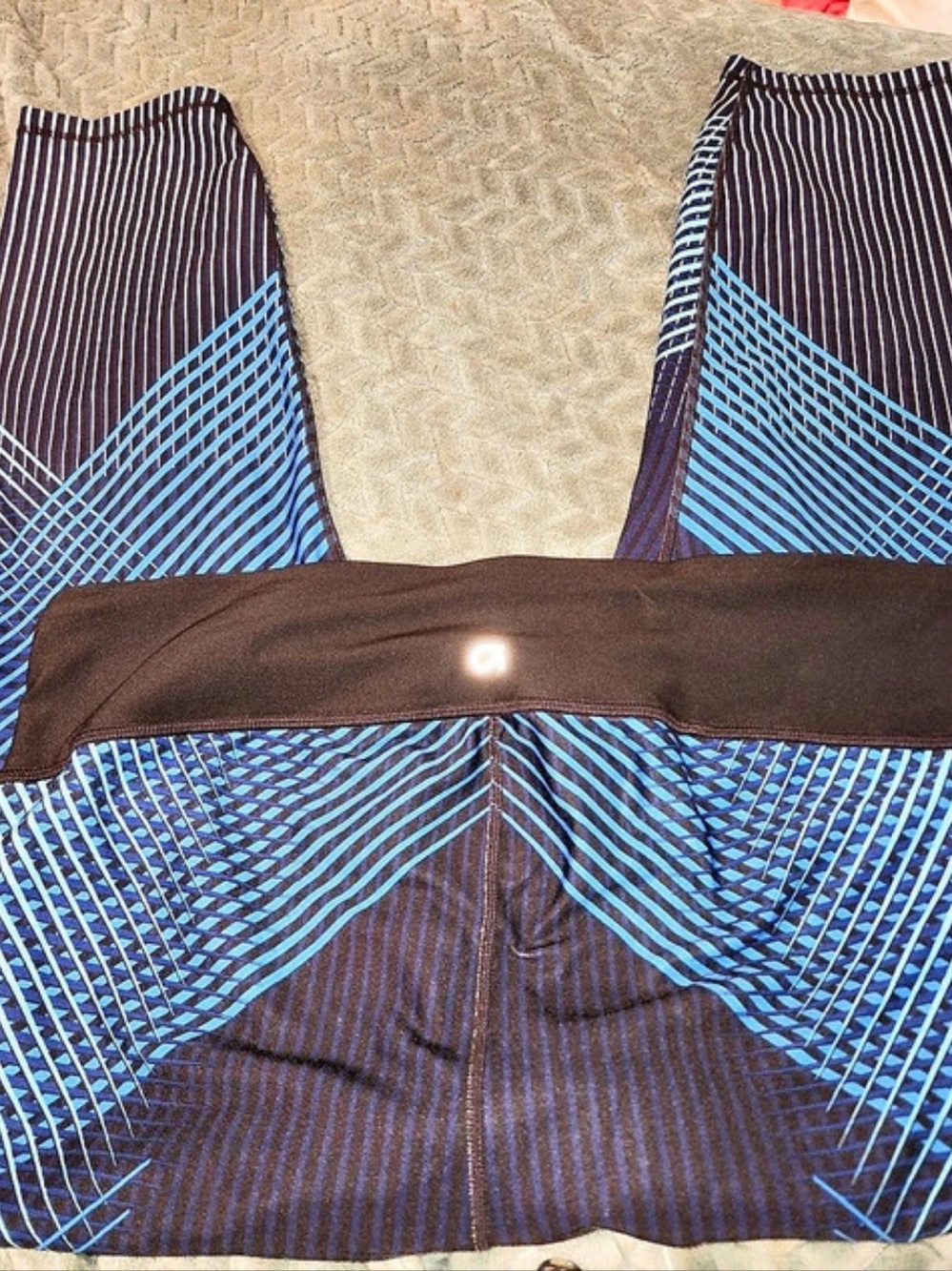 GapFit Women's Geometric Athletic Jersey Blue & Black Size XL